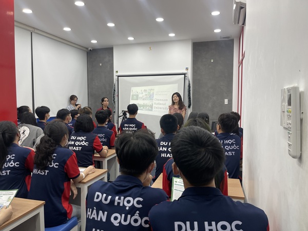 Học viên Du học Hiast gặp gỡ trường Đại học Quốc gia Chonnam Hàn Quốc