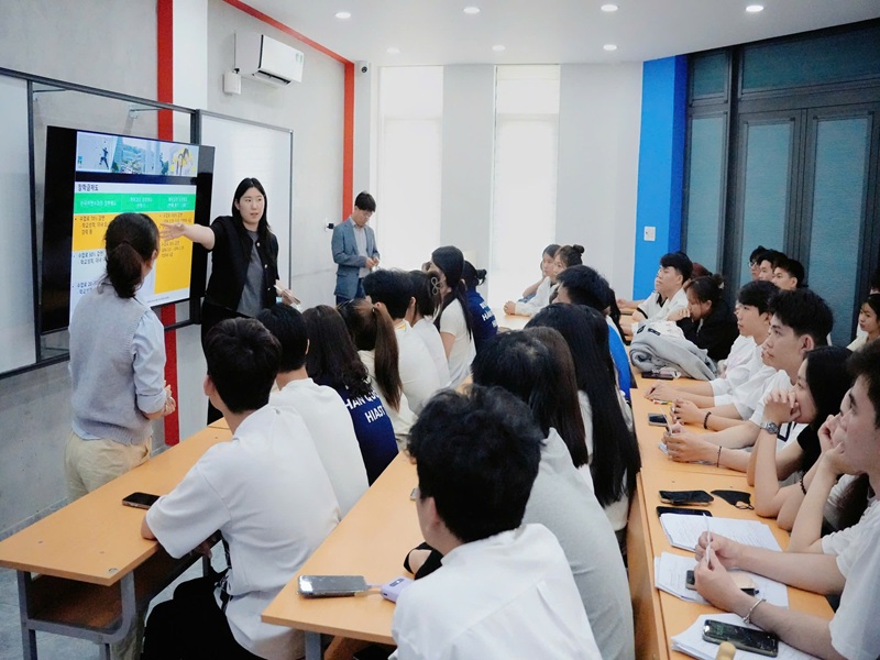 Trường Đại học Quốc gia Hanbat gặp gỡ Hoc viên Hiast 25.3.2025